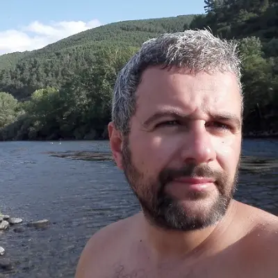 Retrato de Manuel en la naturaleza